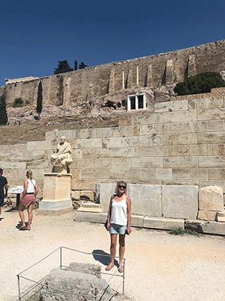 Mia Acropolis
